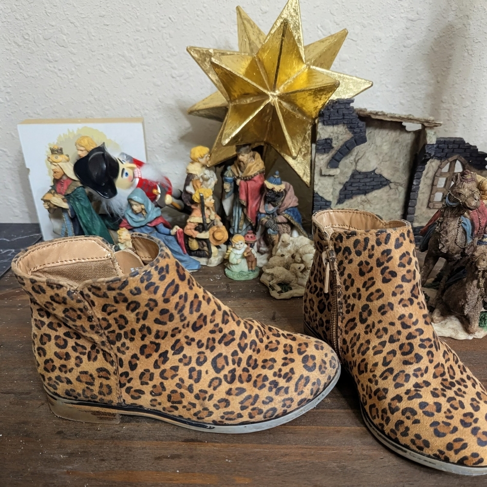Cat & Jack Brown Leopard Print Kids Boots